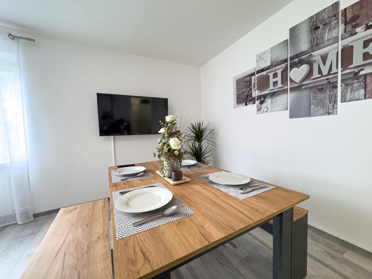 Immostay #6 - Ferienhaus 4 Zimmer Fuer 8 Personen, Wifi & Zentrum BRE Eksteriør billede