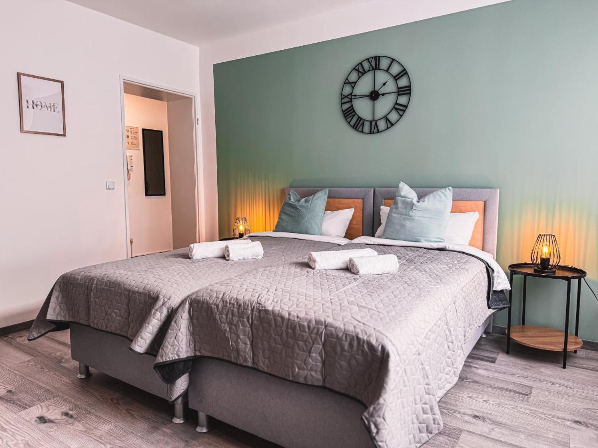 Immostay #6 - Ferienhaus 4 Zimmer Fuer 8 Personen, Wifi & Zentrum BRE Eksteriør billede