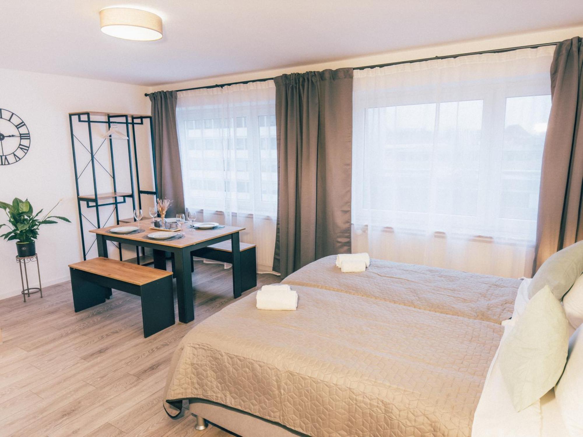 Immostay #6 - Ferienhaus 4 Zimmer Fuer 8 Personen, Wifi & Zentrum BRE Eksteriør billede
